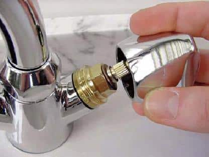 demonter-poignee-robinet-melangeur