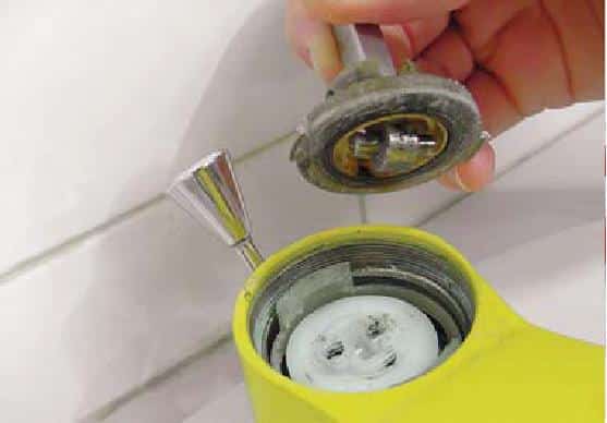 retirer-mecanisme-commande-robinet-mitigeur