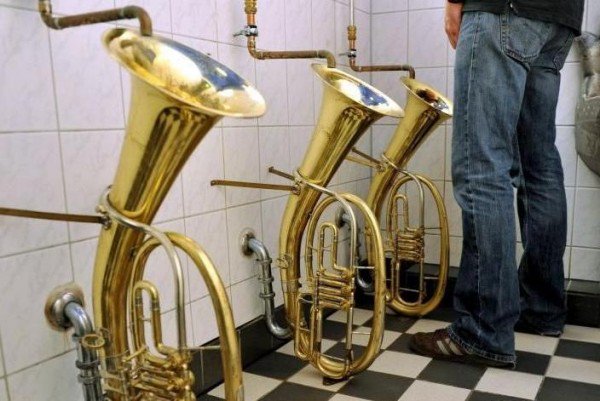 toilettes-musicales-urinoir
